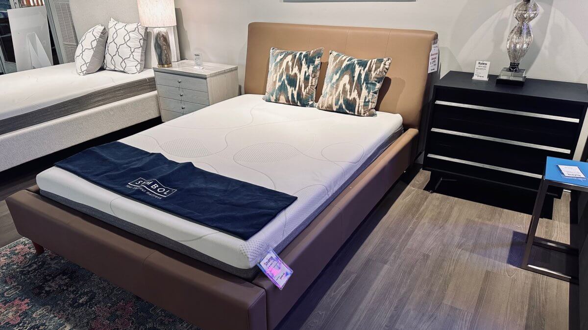 Palliser Prairie Queen Size Bed $1399. SAVE AN ADDITIONAL 20% OFF ON THIS PRICE. 