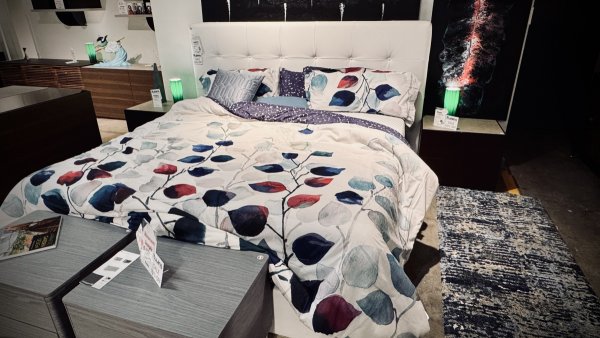Calligaris Swami King Size Bed $1299
