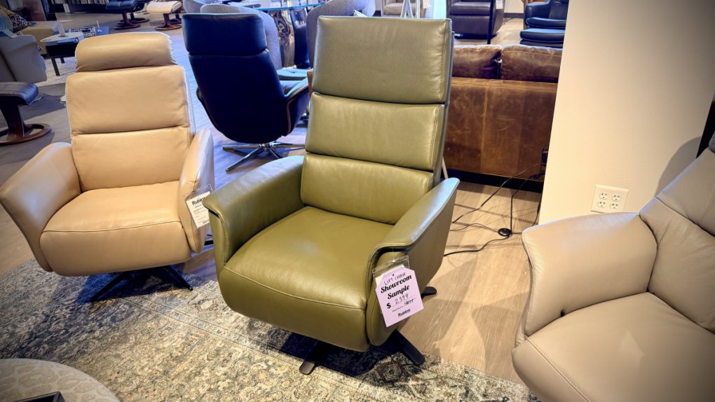 Hjort Knundsen Superior 8009 Lift Chair $2399