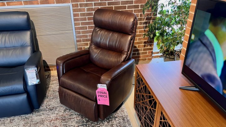 IMG Norway Loyd Leather Relaxer Recliner $1999