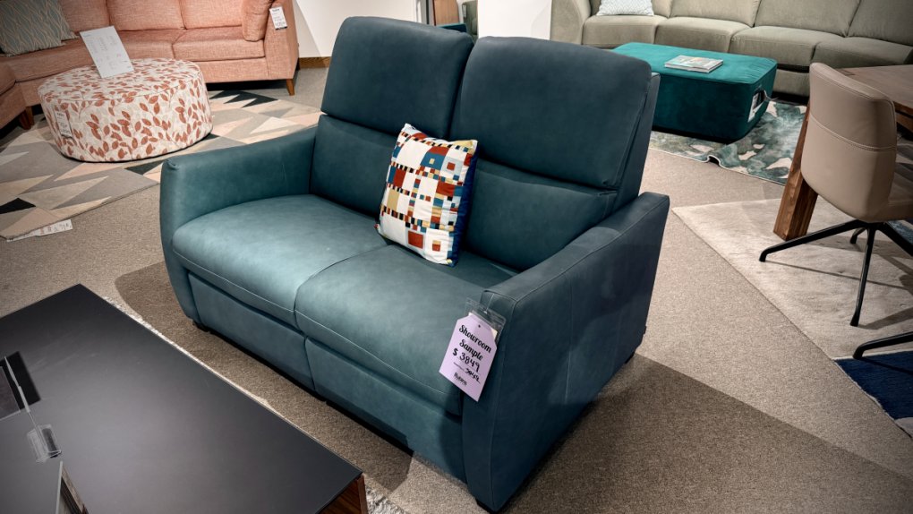 Palliser Luna Loveseat in 4000 Grade Leather $3849