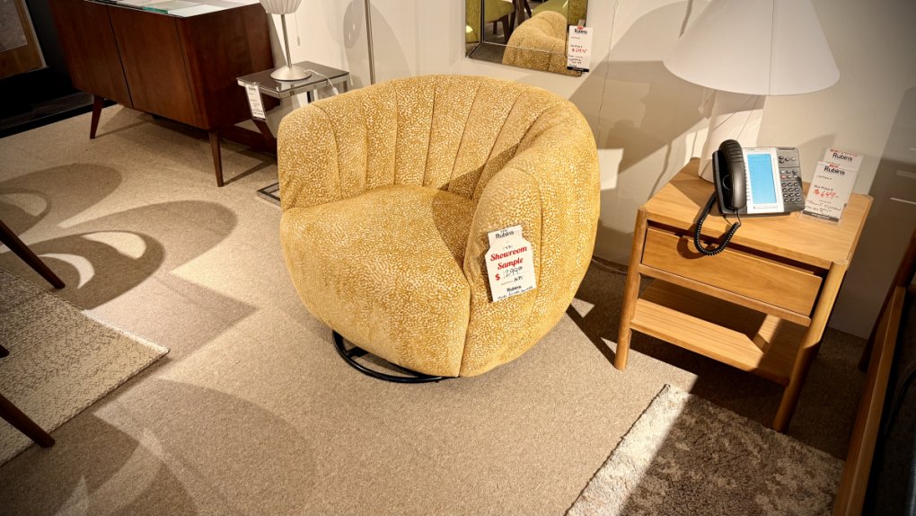 Palliser Jules Swivel Chair $1299