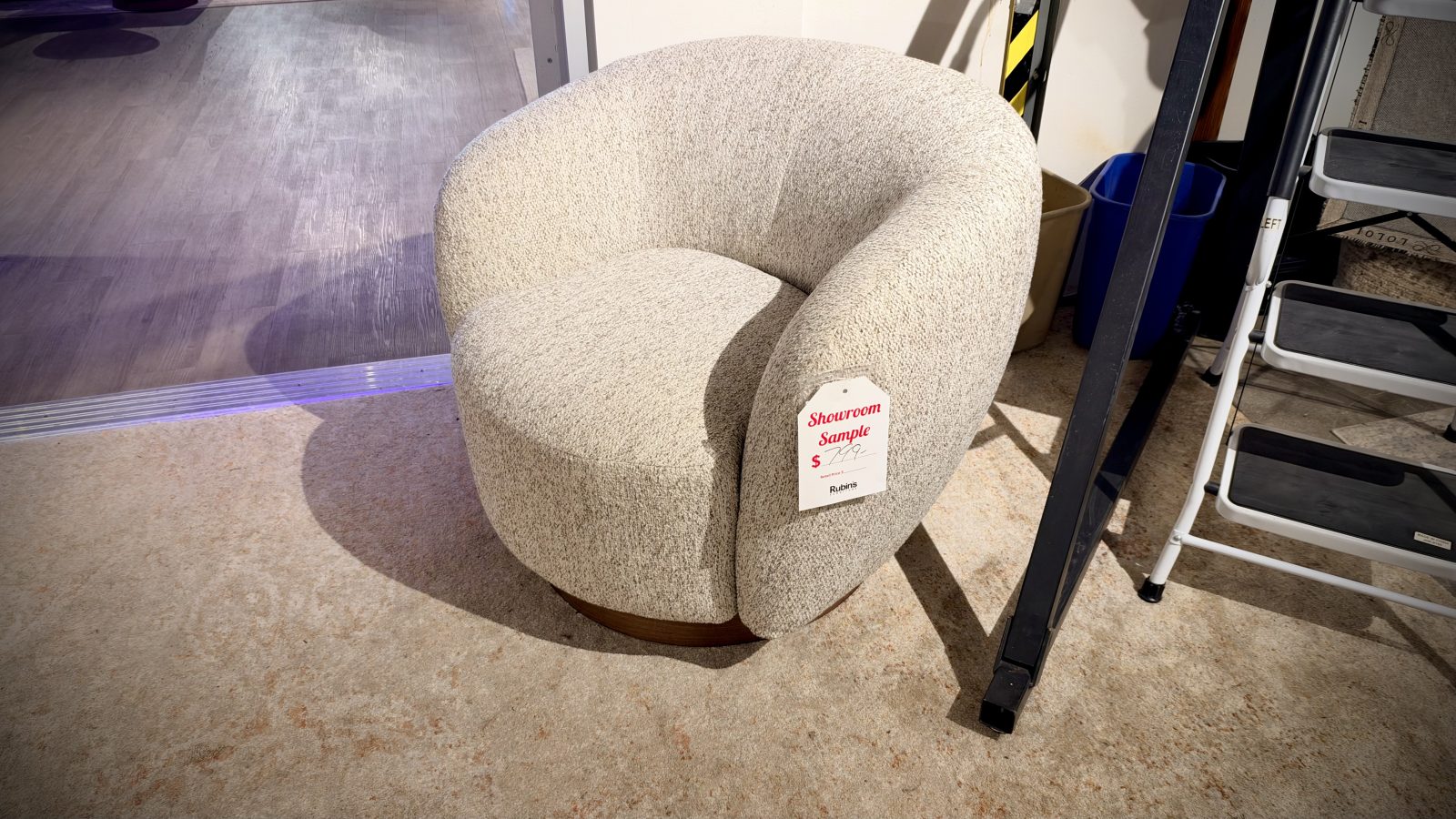Palliser Ollie Swivel Chair
