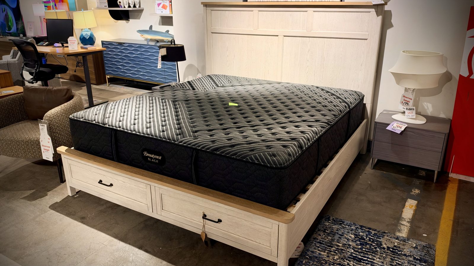 Riverside Glenndale Storage Drawer King Size Bed
