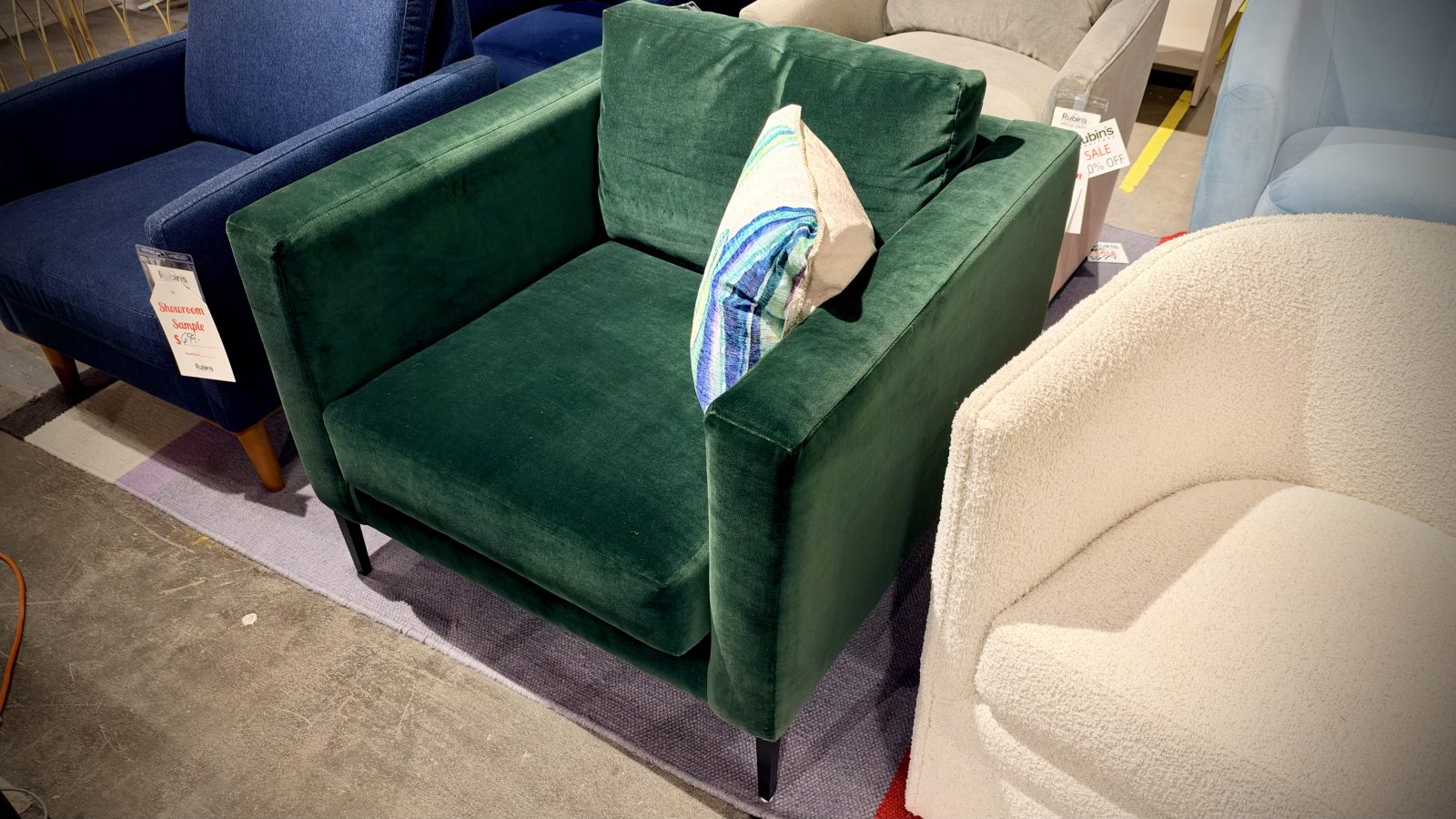 Younger Slim Chair
