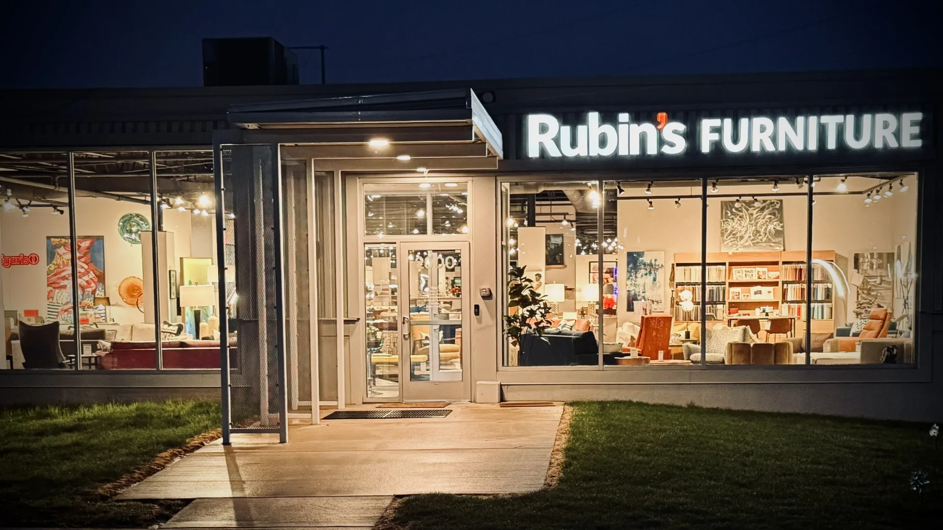 Exterior Photo of Rubin's Furniture